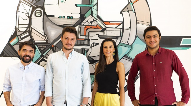 BU ROBOT: Kişinin mutlu - üzgün ya da şaşkın olduğunu söylüyor