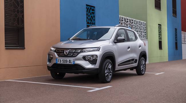 En ekonomik ELEKTRİKLİ yollara çıkıyor - DACIA!