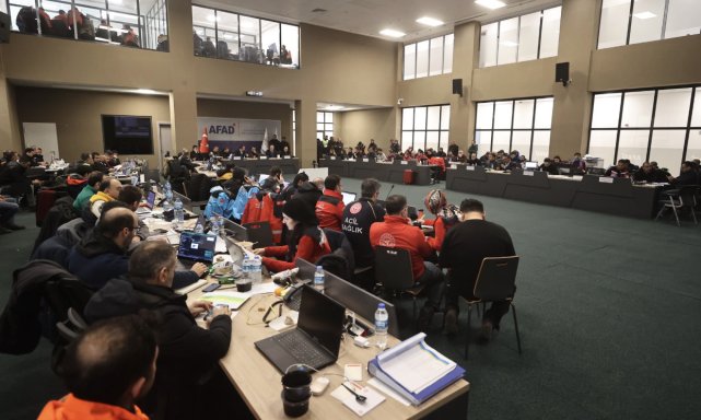 Deprem bölgesi ‘‘elektrik ve doğalgazda’’ son durumu açıkladı - Enerji Bakanı Dönmez!