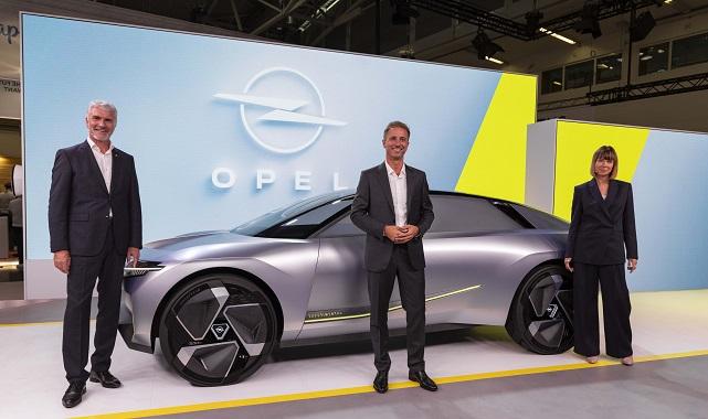 Opel’den IAA Mobility 2023’te 2 Dünya Lansmanı!