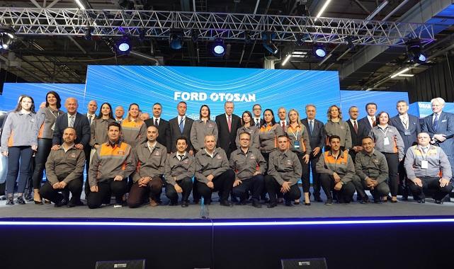 Ford Otosan - Fotovoltaik cam duvarlar ve güneş takip sistemleri de var!