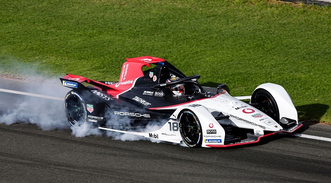 PORSCHE: Elektrikli Otomobil Yarışları'nda Mobil'i seçti