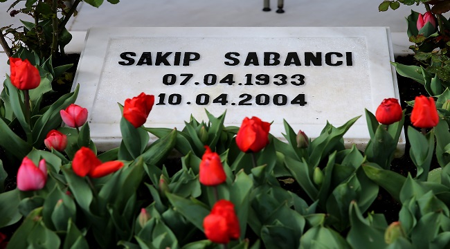 Sakıp Sabancı vefatının 15. yıldönümünde kabri başında törenle anıldı
