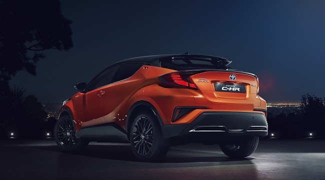 İlk yerli hibrit ve SUV Toyota yenilendi!