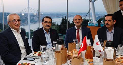 Enerji Bakanı Bakanı Dönmez Doğal Gaz Sektörü ile iftarda buluştu
