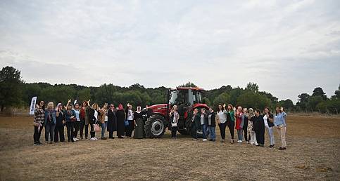 Dünya Kadın Çiftçiler Günü'nde kadın çiftçilerle bir araya geldi
