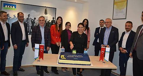 Aksa Doğal Gaz Yönetimi &#039;Çalışanlarla&#039; kutladı!