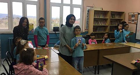 Uludağ Elektrik: 320 çocuk kitabı hediye etti