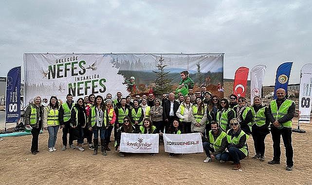 Zorlu Enerji çalışanları 450 fidanı toprakla buluşturdu!