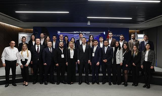 Enerji Bakanı Alparslan Bayraktar &#039;&#039;Karşımızdaki zorlukları ve fırsatları ele aldık&#039;&#039;