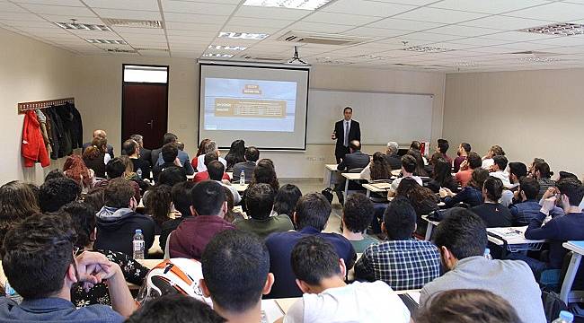 Beton Yollar Semineri&#039;ne yaklaşık 200 kişi katıldı