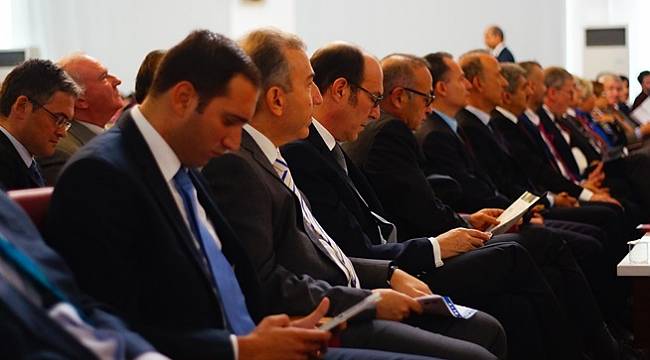 Akdeniz petrol ve doğalgazının konuşulduğu bir dönemde Deniz hukuku masaya yatırılıyor