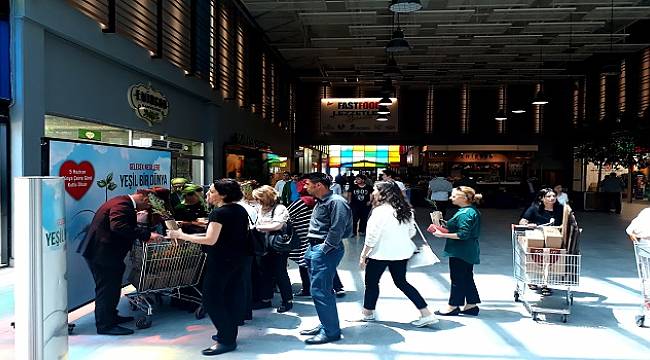 Çevre Günü&#039;nde yüzlerce fide dağıttı