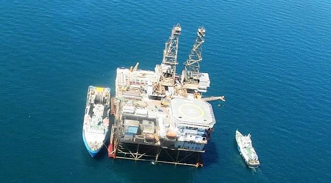 Deniz ve karada 83 kuyundan 62&#039;sinde petrol buldu