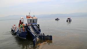 180 ton çöp topladı