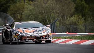 Lamborghini Rekoru Pirelli ile kırdı