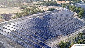 Güneşten elektrik üretiyor