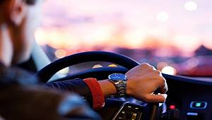 Ankara'da 4 kişiye 1 araba, Hakkari'de 131 kişiye 1 araba düşüyor