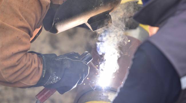 Aksa 3 ayda 18 ilçeye doğalgaz verdi