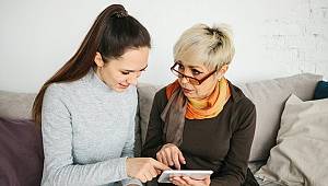 Mercedes-Benz Türk'ten: Tersine Mentorluk Uygulaması