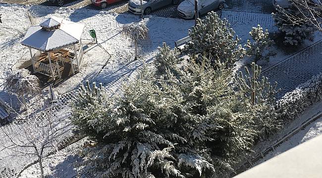 ANKARA: Dün şiddetli kar yağışı, bugün güneş açtı