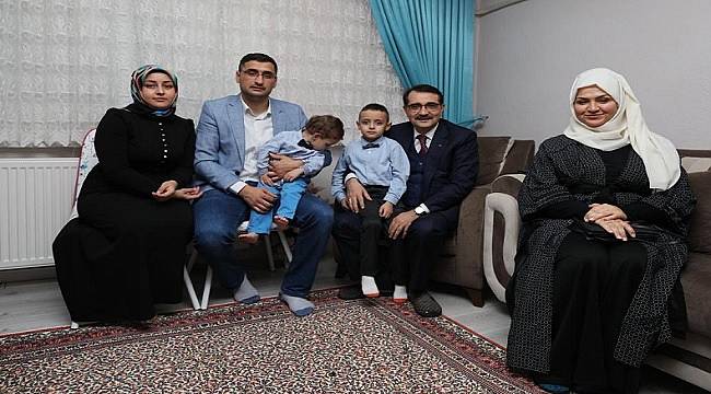 Enerji Bakanı Dönmez MADENCİ Aile ve MADENCİLERİN misafiri oldu