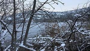 Eymir Gölü donmaya başladı