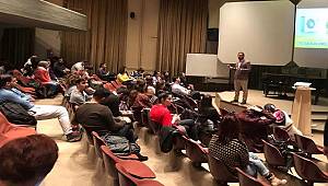 Öğrencilere 'Enerji Verimli İklimlendirme Sistemleri'ni anlattı