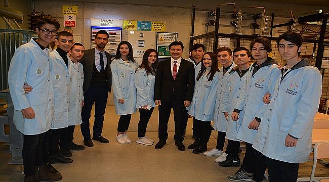 Yüksek Gerilim Laboratuvarı’nı açtı