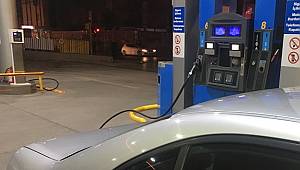 Akaryakıt bayileri ve sürücüler için kart komisyonlar düşmeli