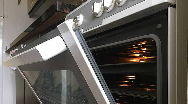 Fazla elektrik tüketir: FIRININ KAPAĞINI SIK SIK AÇMAYIN