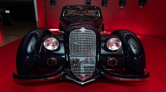 Dünyanın en prestijli otomobili seçildi