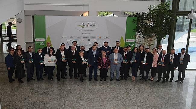 ÖDÜL ALDI: Plastik poşet kullanımını &#039;nonwoven çanta&#039;larla değiştirdi