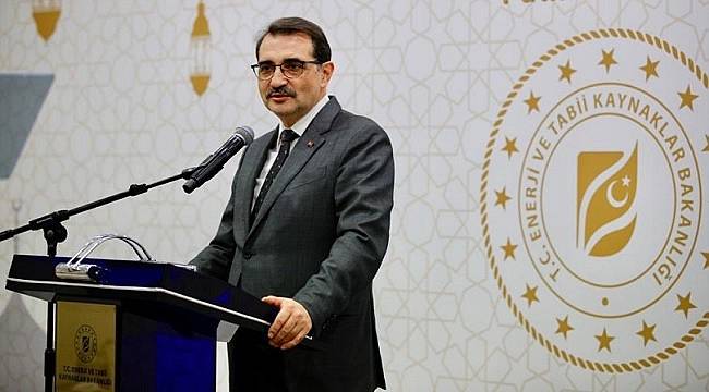 Enerji Bakanı Dönmez: Geriye dönüp baktığımızda hep sizlerin eserlerini görüyoruz