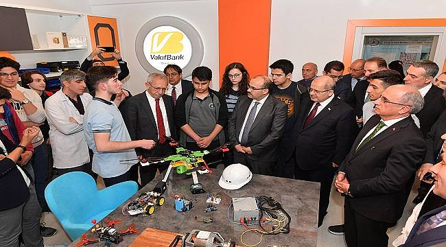 Trabzonlu minik mucitlere destek verdi!