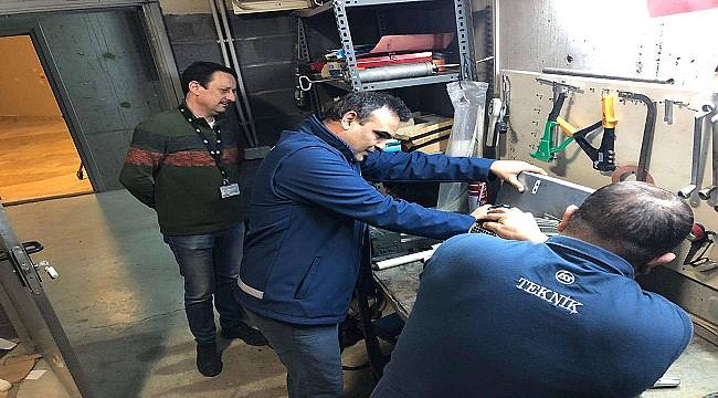 “Yöneticiler Hep Birlikteyiz” Gününde Kravatları Attı