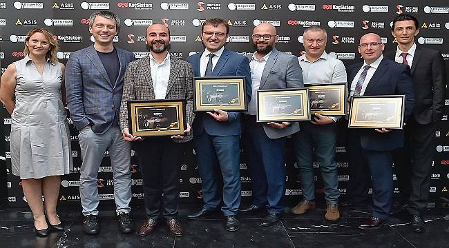 Bilişim 500 Araştırmasında 5 ödülün sahibi oldu