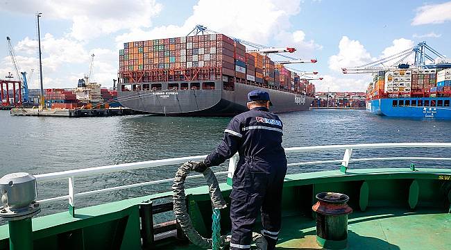 İSTANBUL&#039;DA: Tarihinin en büyük yakıt ikmalini yaptı