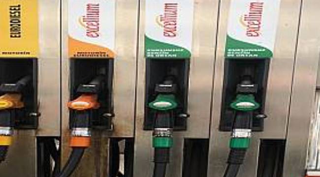 Benzin ve motorin ucuzladı: İşte yeni indirimler