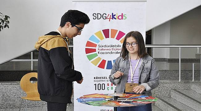 Çocuklara çevreci bilgi oyunu: &quot;Dünyanın Geleceği&quot;