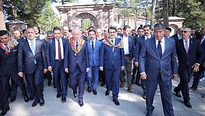 Enerji Bakanı Dönmez: Toyumuz kutlu ve Milletimiz var olsun