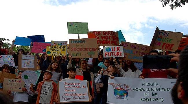 İKLİM GREVLERİ BAŞLADI: İstanbul, Diyarbakır, Bursa, İzmir, Balıkesir, Muğla, Diyarbakır, Ankara, Antalya, Eskişehir