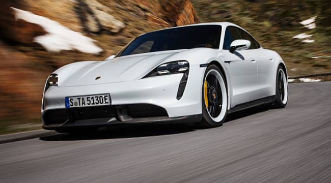 İşte Porsche&#039;nin  ilk tamamen elektrikli spor otomobili!