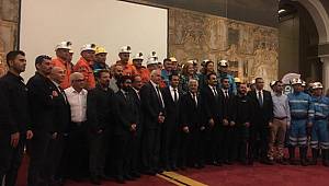 Madenciler ‘KURTARMAK’ için yarışıyor!