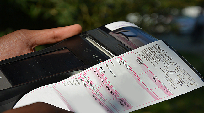 PEMBE ELEKTRİK FATURASI: Limak Enerji Meme Kanseri&#039;ne dikkat çekmek için yaptı