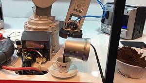 Türk Kahvesi İkramı devam ediyor: Mitsubishi Electric'in  Robotu (VİDEOLU HABER)