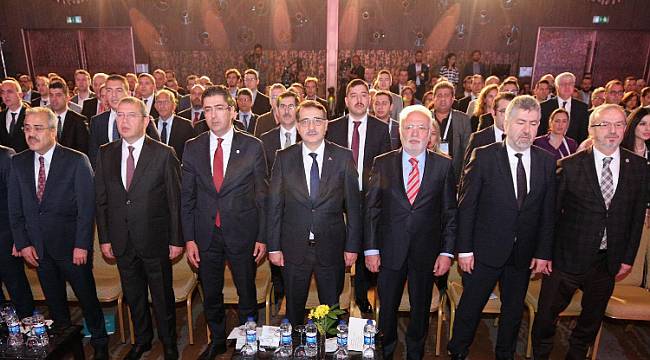 Enerji Bakanı Dönmez: Sektör temsilcileriyle bir araya geldik