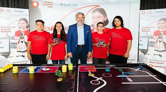 ENERJİ DÜNYASI ÖNEMLİ: &#039;Yarını Kodlayanlar&#039; 100 bin çocuğa ulaşacak