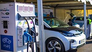 Tesla - BMW - Renault gibi sektörün en gözde elektrikli araçları ziyaretçilerle buluştu!
