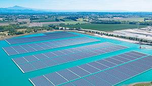 Avrupa’nın en büyük yüzer güneş santrali hizmete girdi!